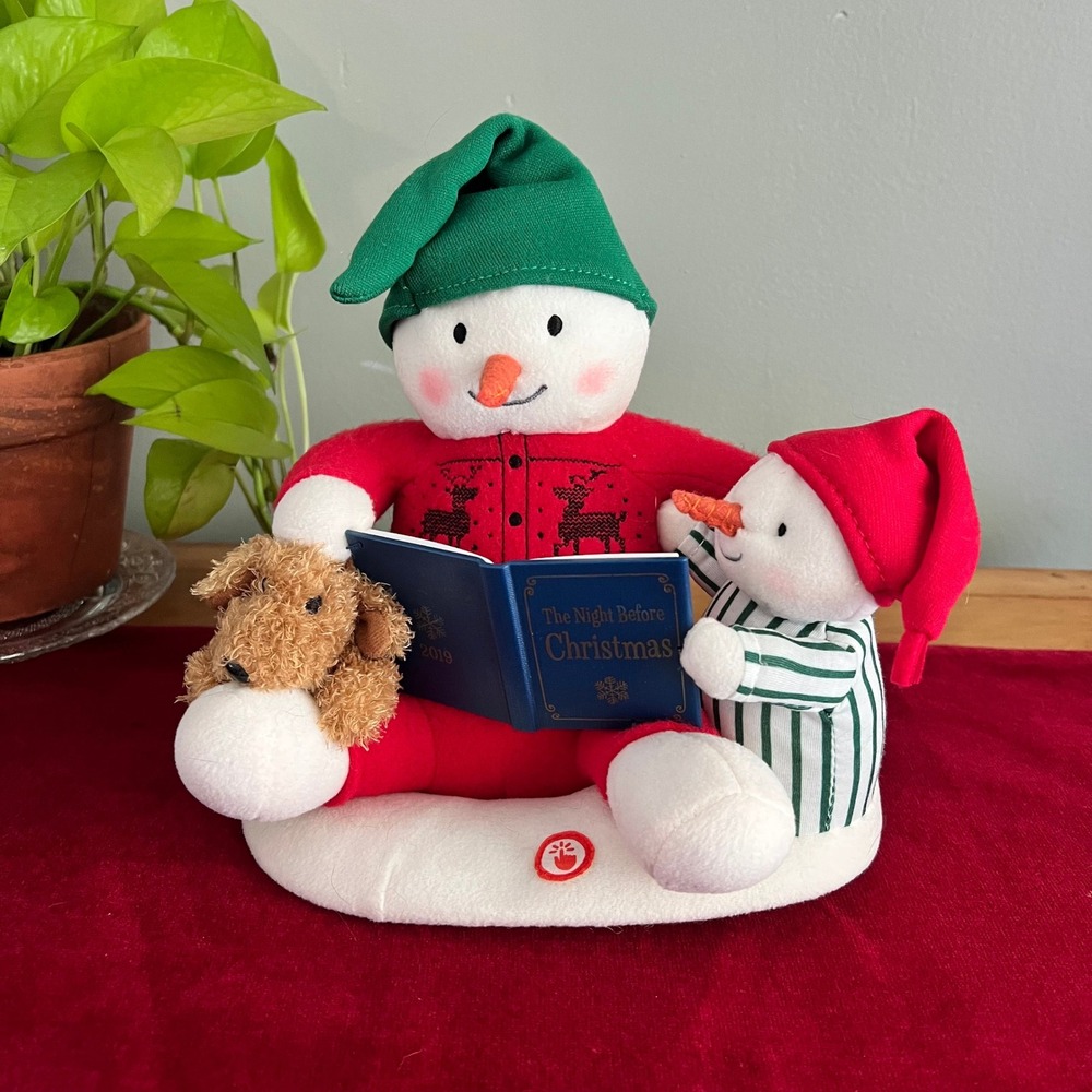 Hallmark 2019 Jingle Pals Story Time Snowman Plush the Night Before Christmas